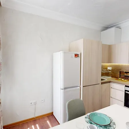 Modern 1br & Parking Apartmán