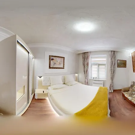Apartmán Modern 1br & Parking *