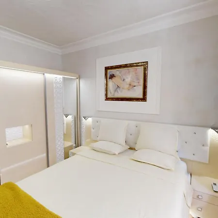 Modern 1br & Parking *